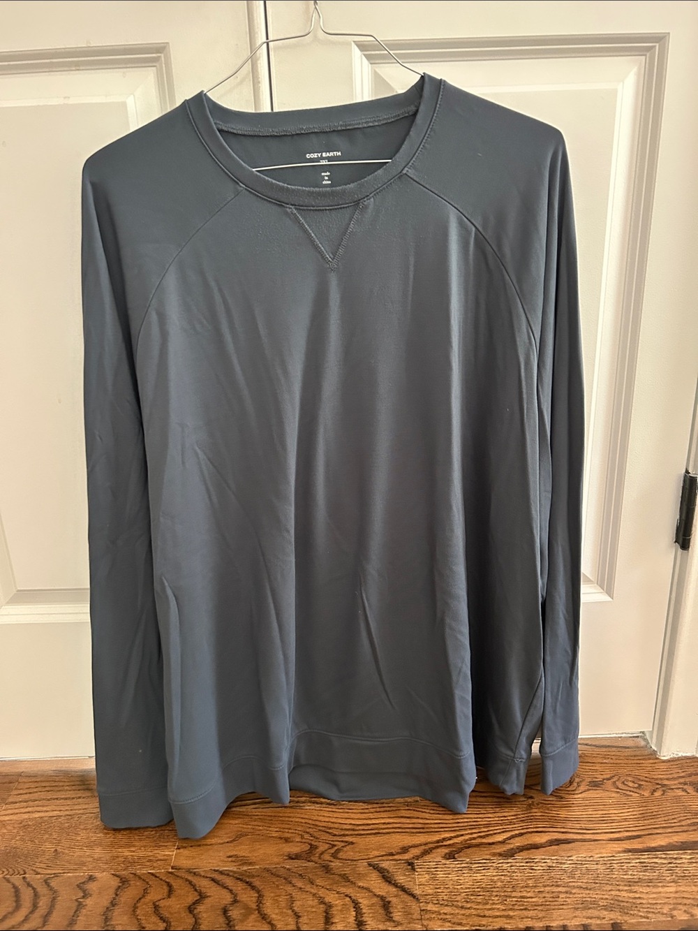 Cozy Earth Men’s Long-Sleeve Crewneck in Charcoal